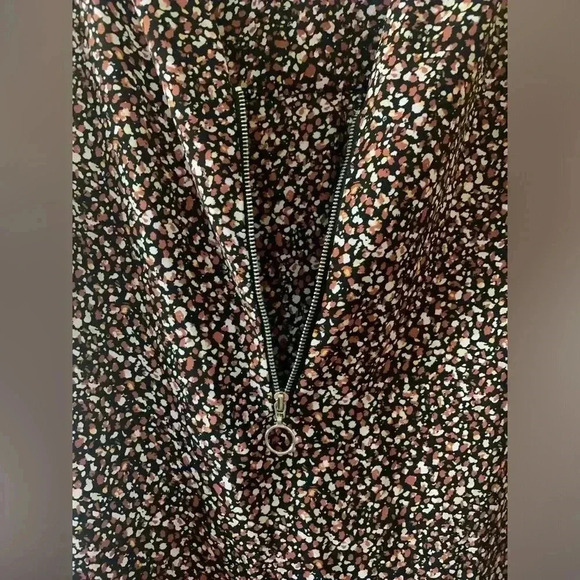 Woman’s APT.9 Tank Top Blouse - Picture 4 of 5